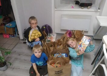 Nora Fridrichová podpořila devět maminek samoživitelek