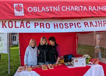 Koláč pro hospic pomáhá nevyléčitelně nemocným – celkový výtěžek je 567 709 Kč.